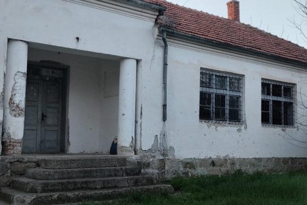 OBAVEŠTENJE O POKRETANJU AKCIJE REKONSTRUKCIJE ŠKOLE U SELU LAZAREVAC